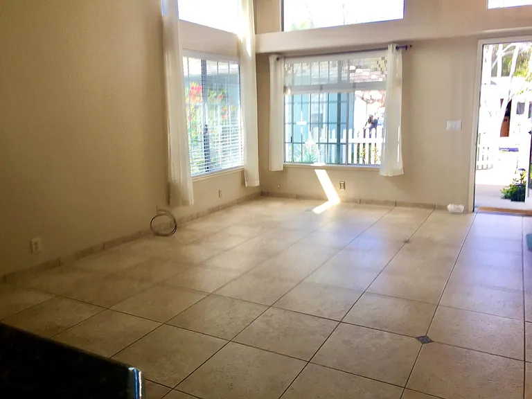 911 Bluebell Way — Photo 3