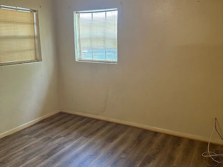 5719 Cherry St — Photo 5