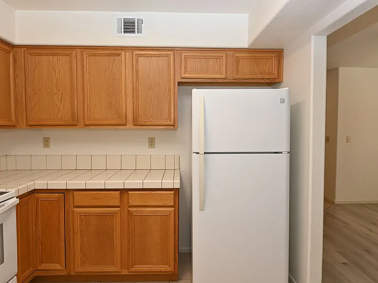 1105 Vista Pointe Cir — Photo 3