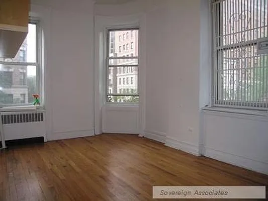 Rented by Sovereign Associates | media 12