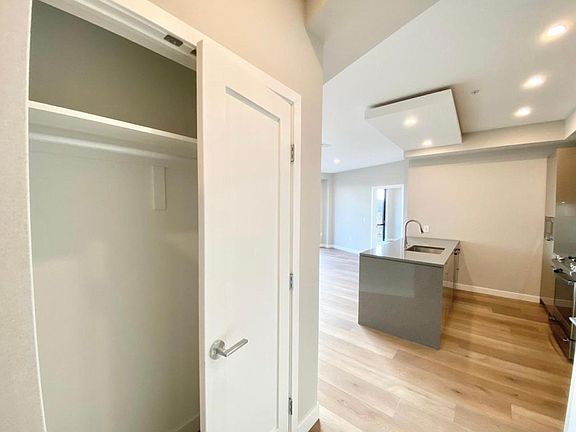 5th image of 517 Poplar St #G108