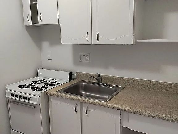 3rd image of 2601-205 Fremont St #145