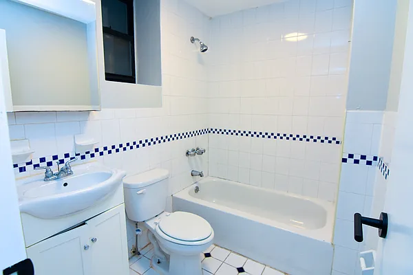 Rented by Bohemia Realty Group | media 15