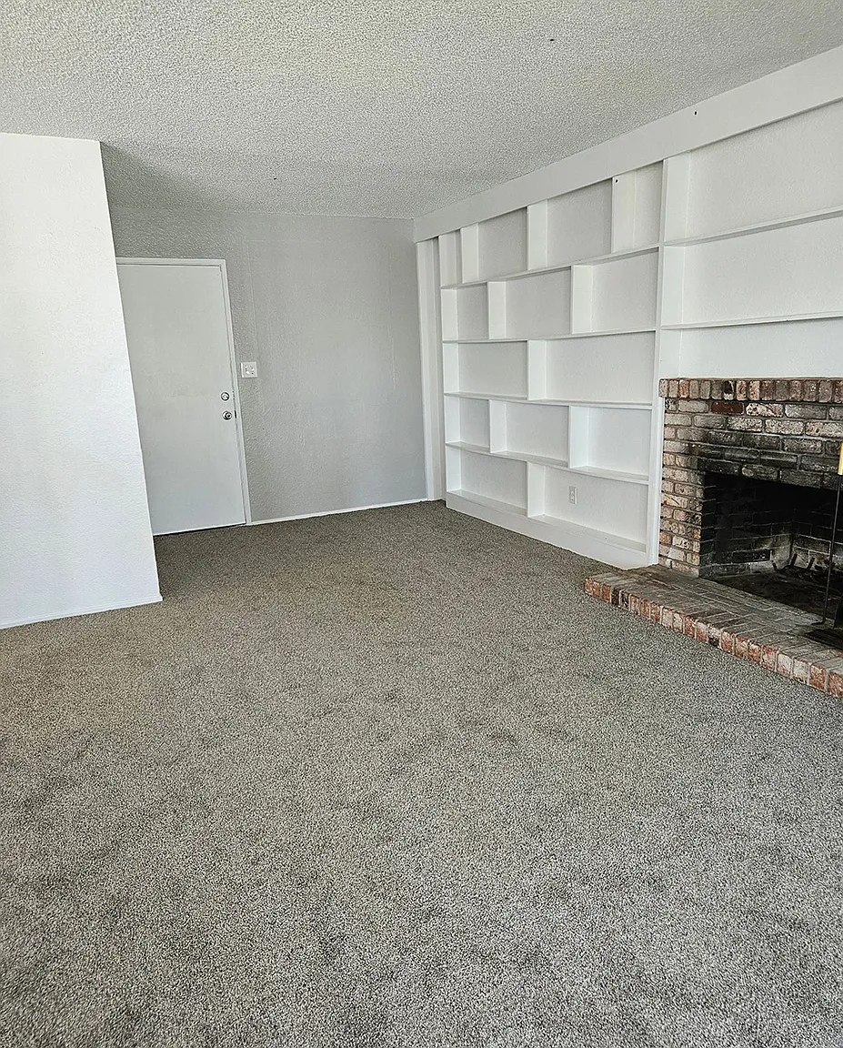 12 Sharon Drive — Photo 4
