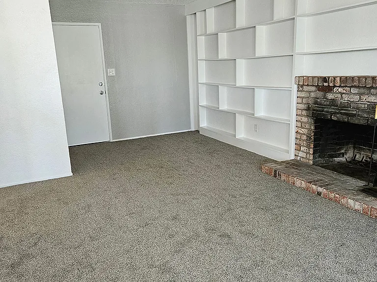 12 Sharon Dr — Photo 4