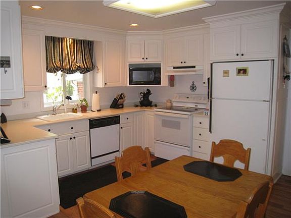 2nd image of 504 Woodland Dr