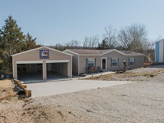 3rd image of 28810 Paradise Dr