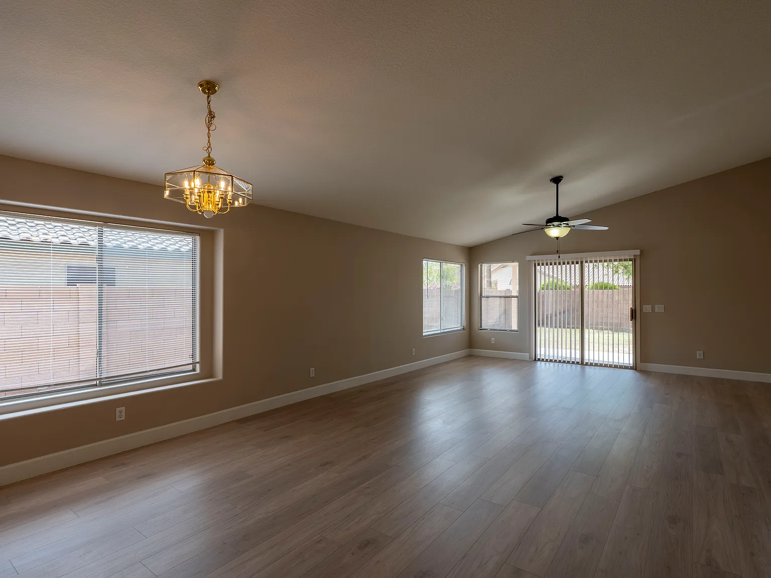 3 bed, 1516 sqft, $1,995 — Photo 4