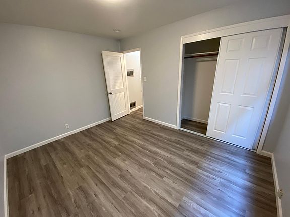 3rd image of 1408 Reeve St #4