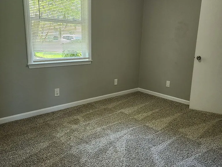 1336 Whitfield Park Dr — Photo 10