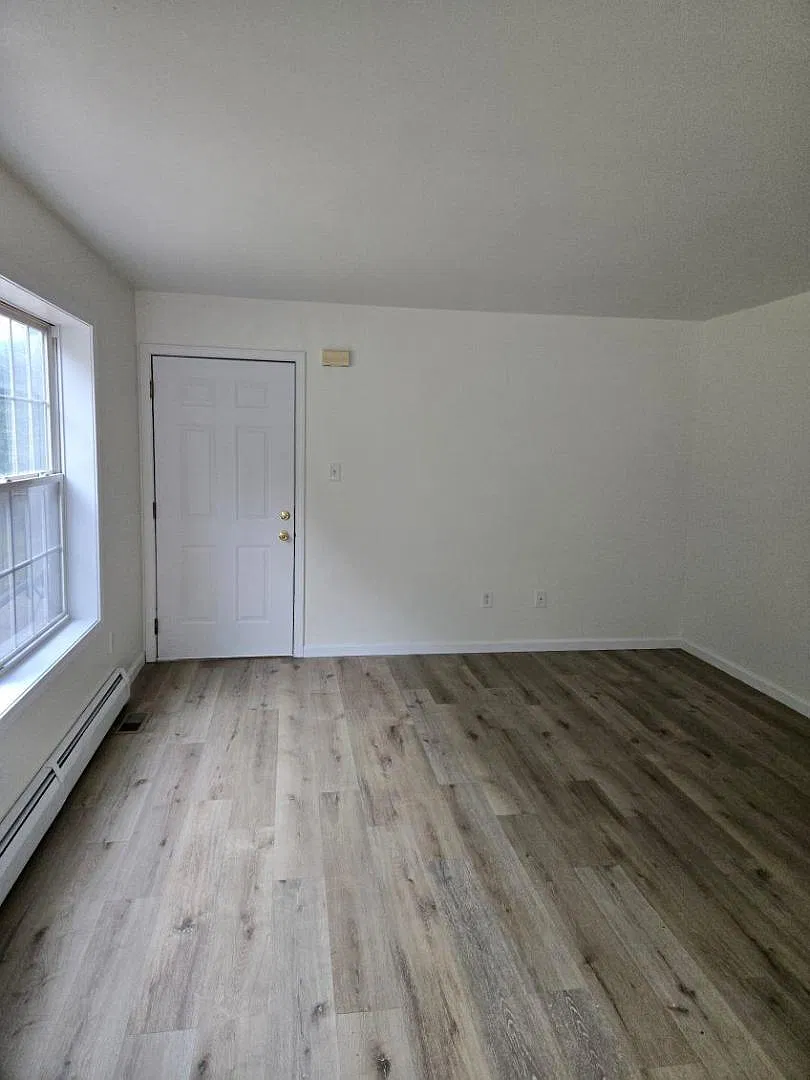 141 Bellemonte Ave - B — Photo 1