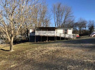 932 Craig St, Pulaski, VA 24301