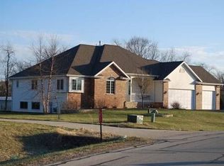 5865 Indian Trl, Rochelle, IL 61068