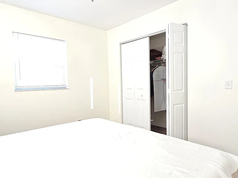 323 Seminole Ct — Photo 8