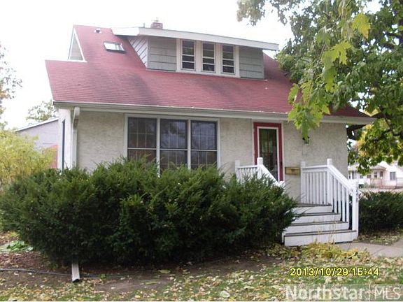 3rd image of 248 Butler Ave W
