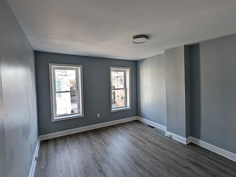 106 S Dean St — Photo 7