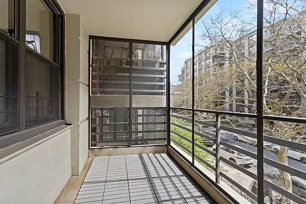 Rented by Reavis | media 8