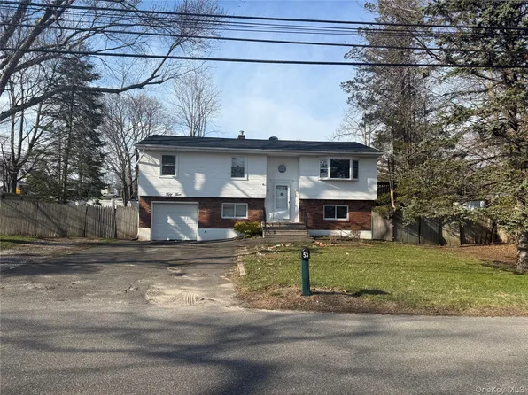 53 King Rd, Rocky Point, NY 11778