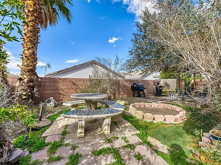 2775 Herron Hills St — Photo 3