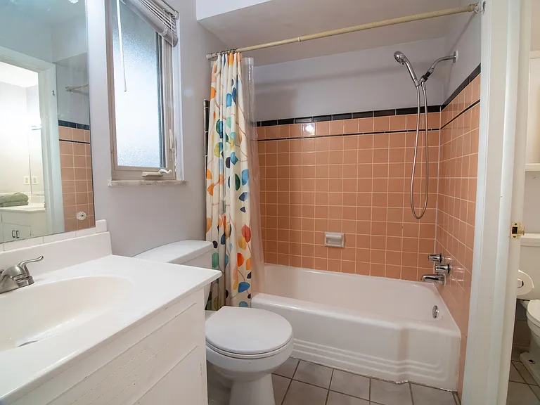 2861 Wellesley Dr — Photo 14