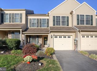 705 Creek Side Dr, Hummelstown, PA 17036