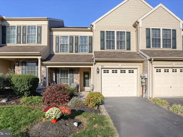 705 Creek Side Dr, Hummelstown, PA 17036
