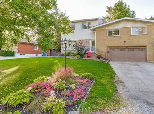 68 Aldercrest Ave, Hamilton, ON L9B1L4