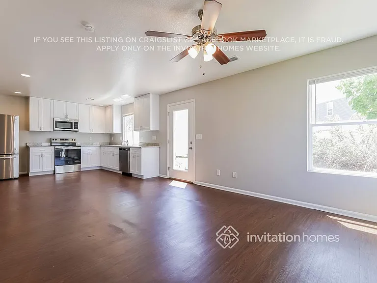 18606 E 45th Pl — Photo 6