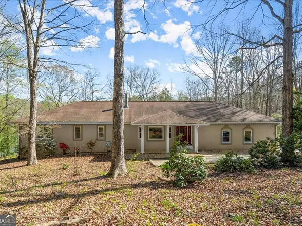 2407 Meredith Dr, Loganville, GA 30052