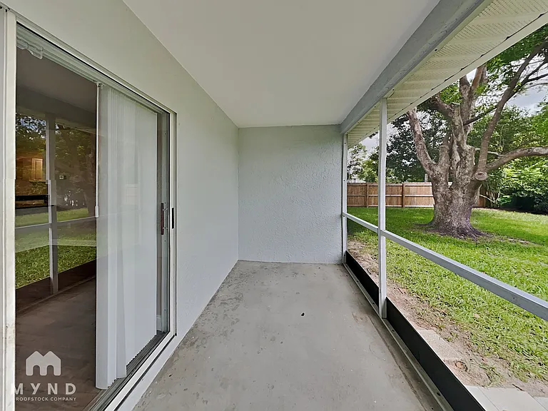 2069 Banbury Ln — Photo 15