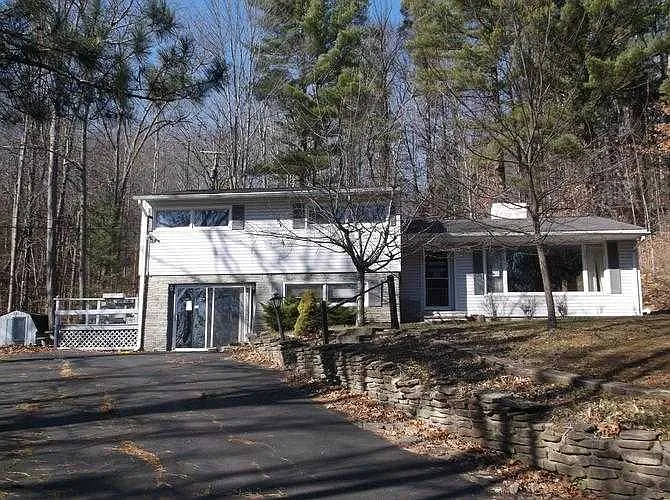 115 Forest Hills Dr photo 1