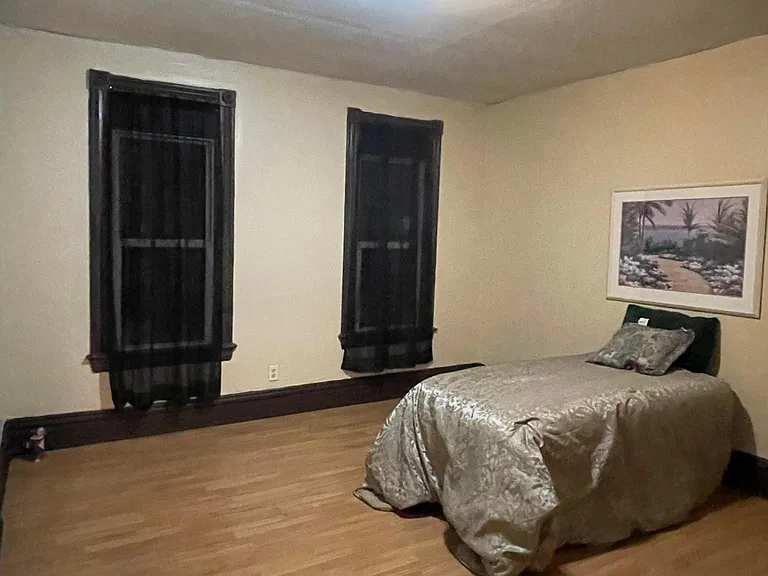932 Galtier St — Photo 32