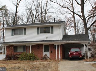 6815 Rolling Rd, Springfield, VA 22152