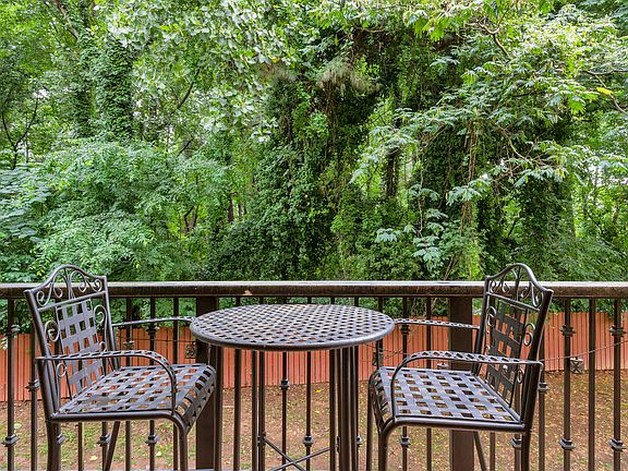 4th image of 4112 Pine Heights Dr NE #4112