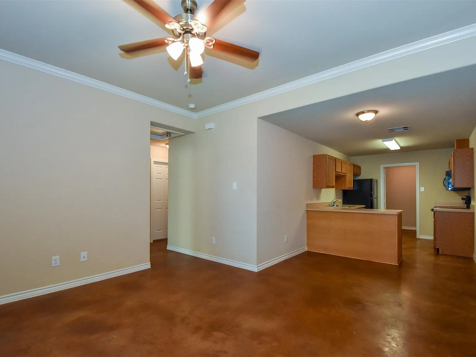 2 bed, 2.0 bath, 886 sqft, $1,200 — Photo 3