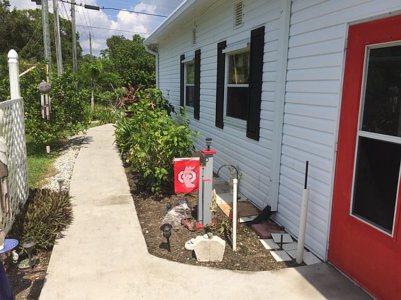 4th image of 1172 Seahorse Ln