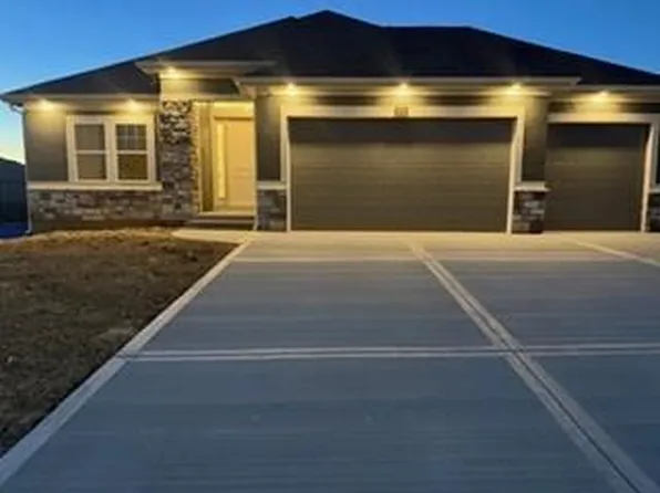 8216 NW 89th Ter, Kansas City, MO 64153