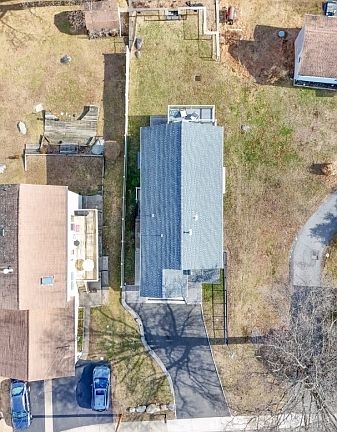 3rd image of 68 Arch St