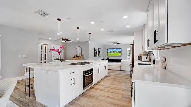 722 SW 28th Ave — Photo 13