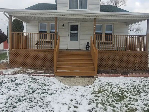 7437 Sigler Rd, South Rockwood, MI 48179