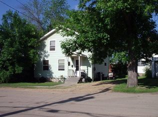 86 Monroe Ave, Dixon, IL 61021