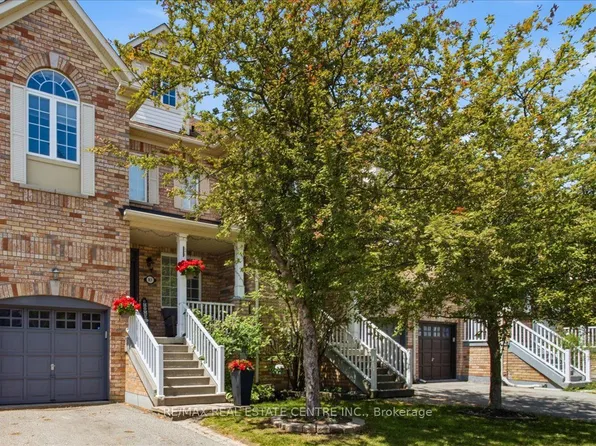 83 Limeridge St, Aurora, ON L4G 7X9