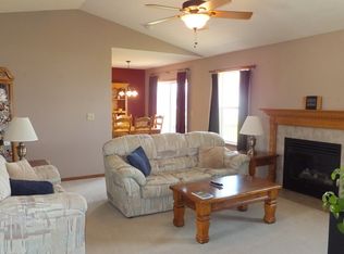 159 Harvest Glenn Dr, Davis Junction, IL 61020