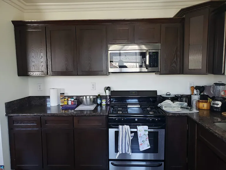 1342 W 35th St — Photo 5