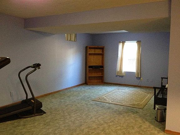 5th image of 3200 W Twickingham Dr