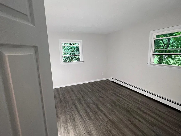30 Village View Ln — Photo 8