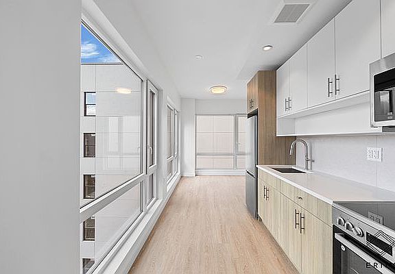 2nd image of 335 Linden Blvd #F