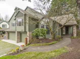 1909 Sunray Ct, West Linn, OR