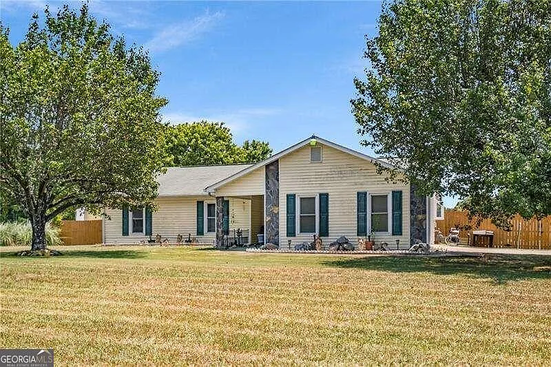 109 Summerfield Dr photo 1