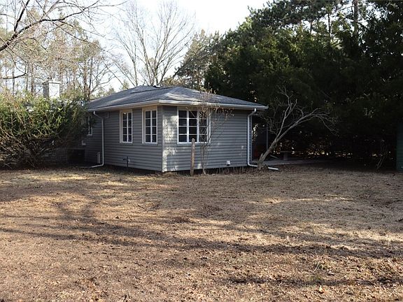 3rd image of 527 Vosburg Rd